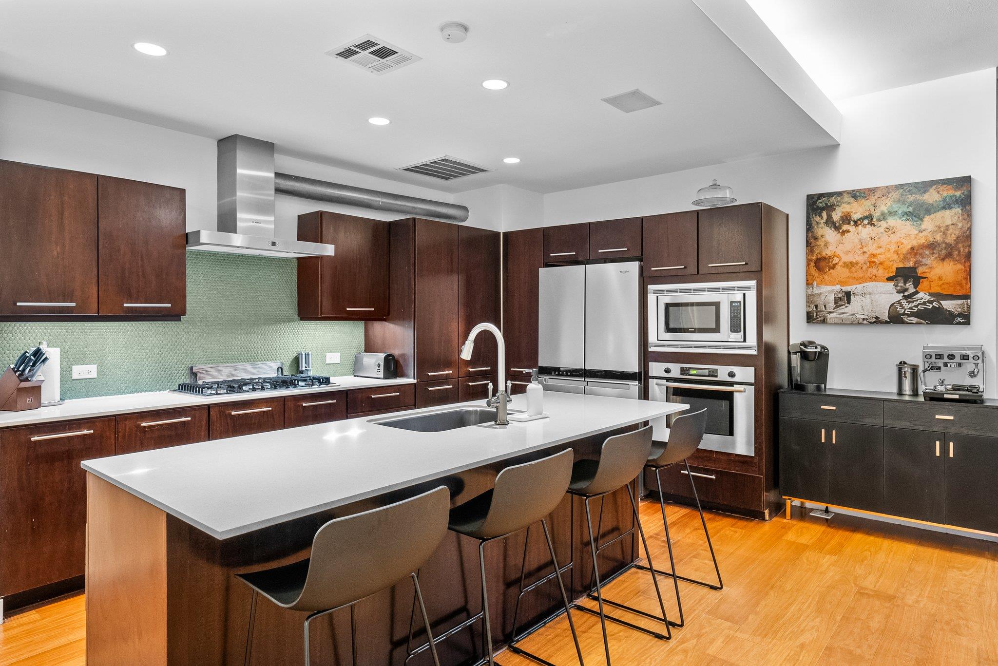 7689 Delwau LN — photo 4