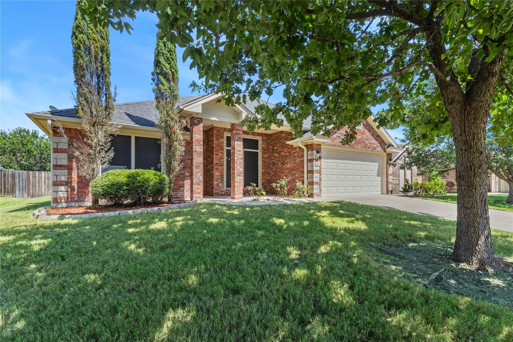 1907 Guinevere LN