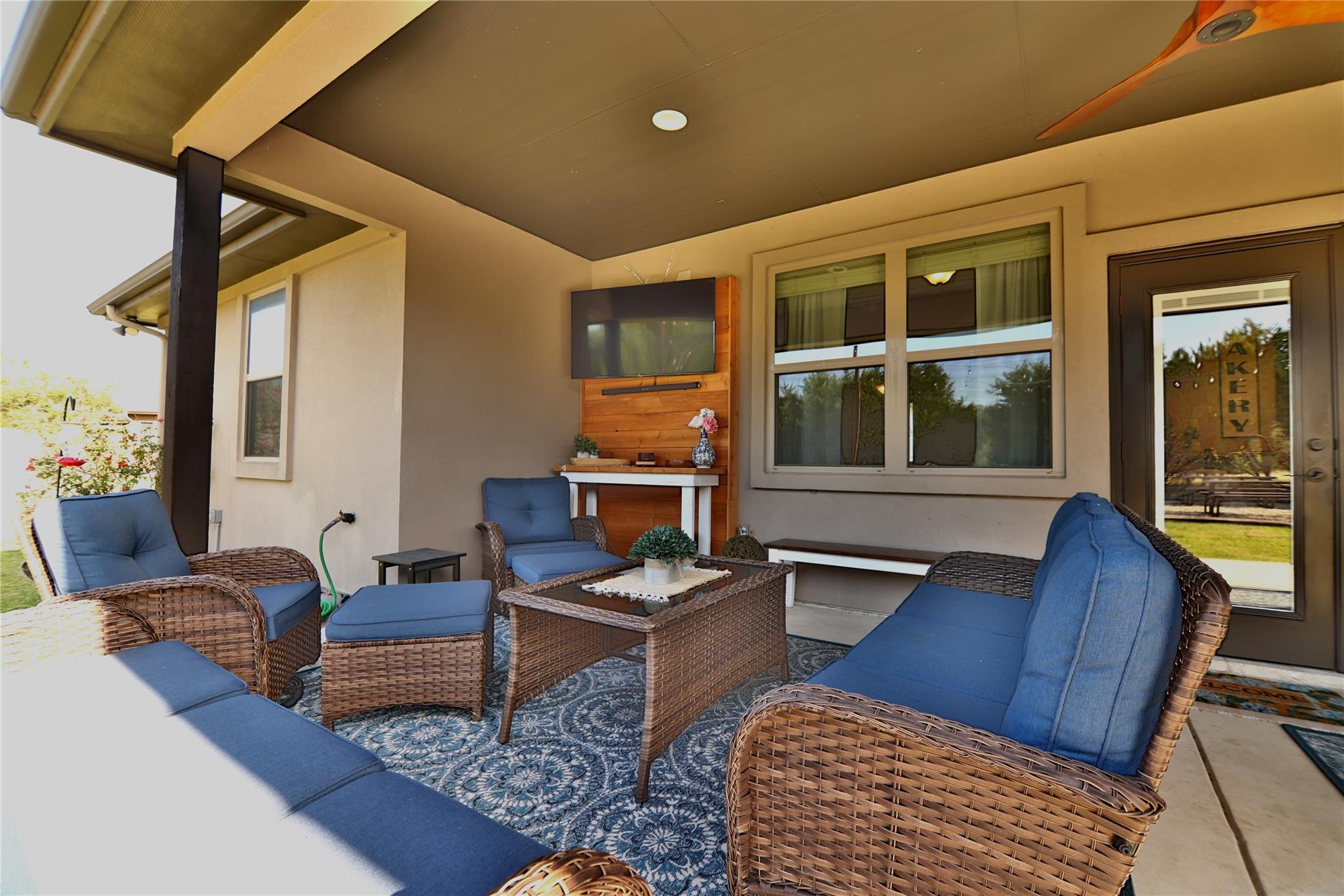 220 Angela DR — photo 3