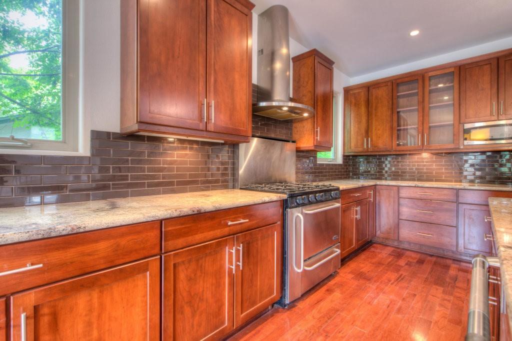 605 Peacock LN #C — photo 3