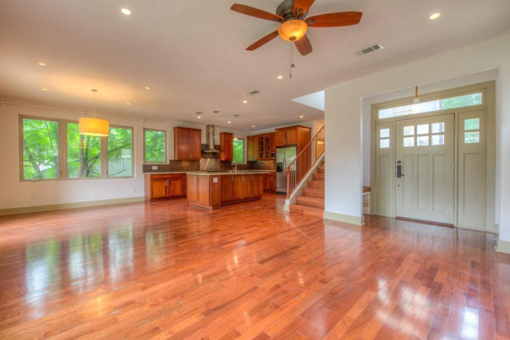 605 Peacock LN #C — photo 4