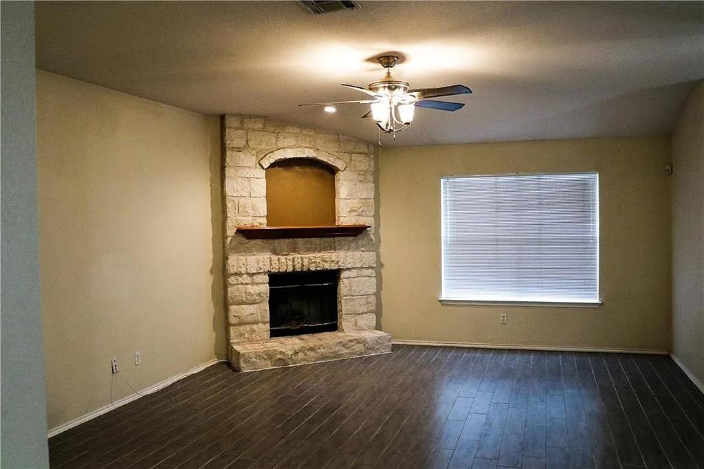 100 Creek Bend DR — photo 4