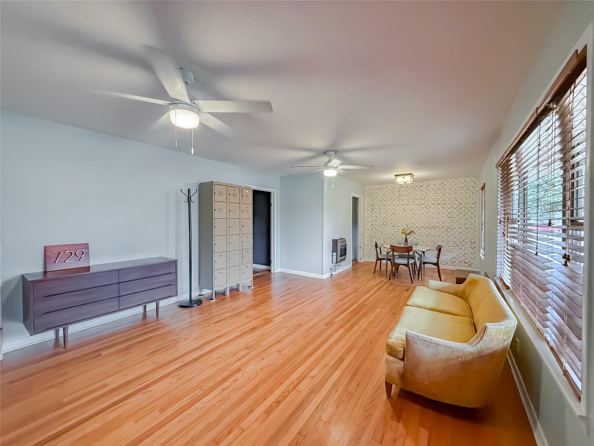 729 Main ST — photo 3