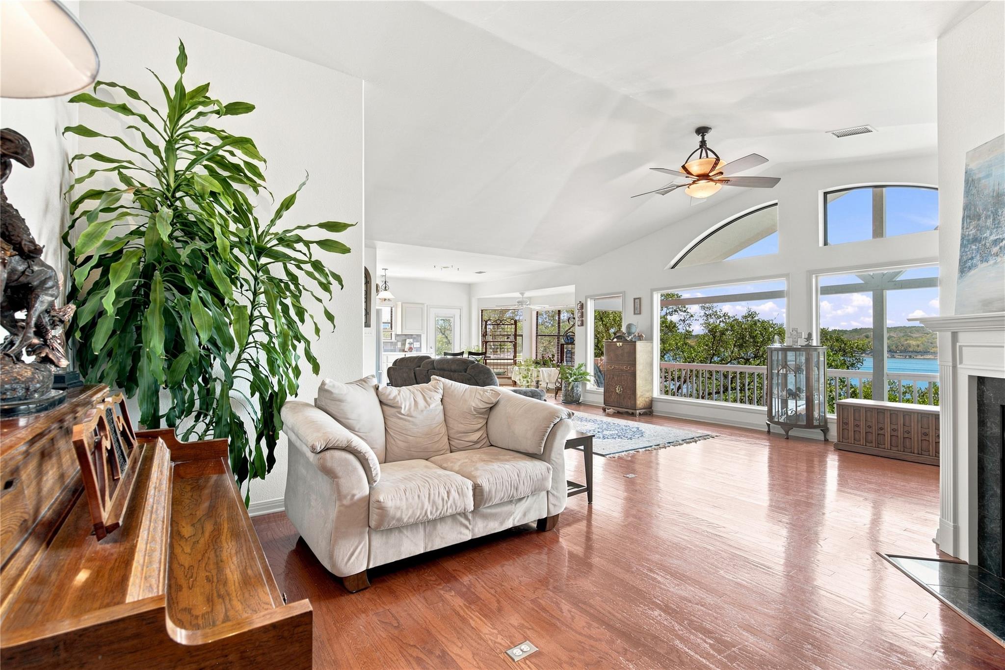 2406 Patriot DR — photo 5