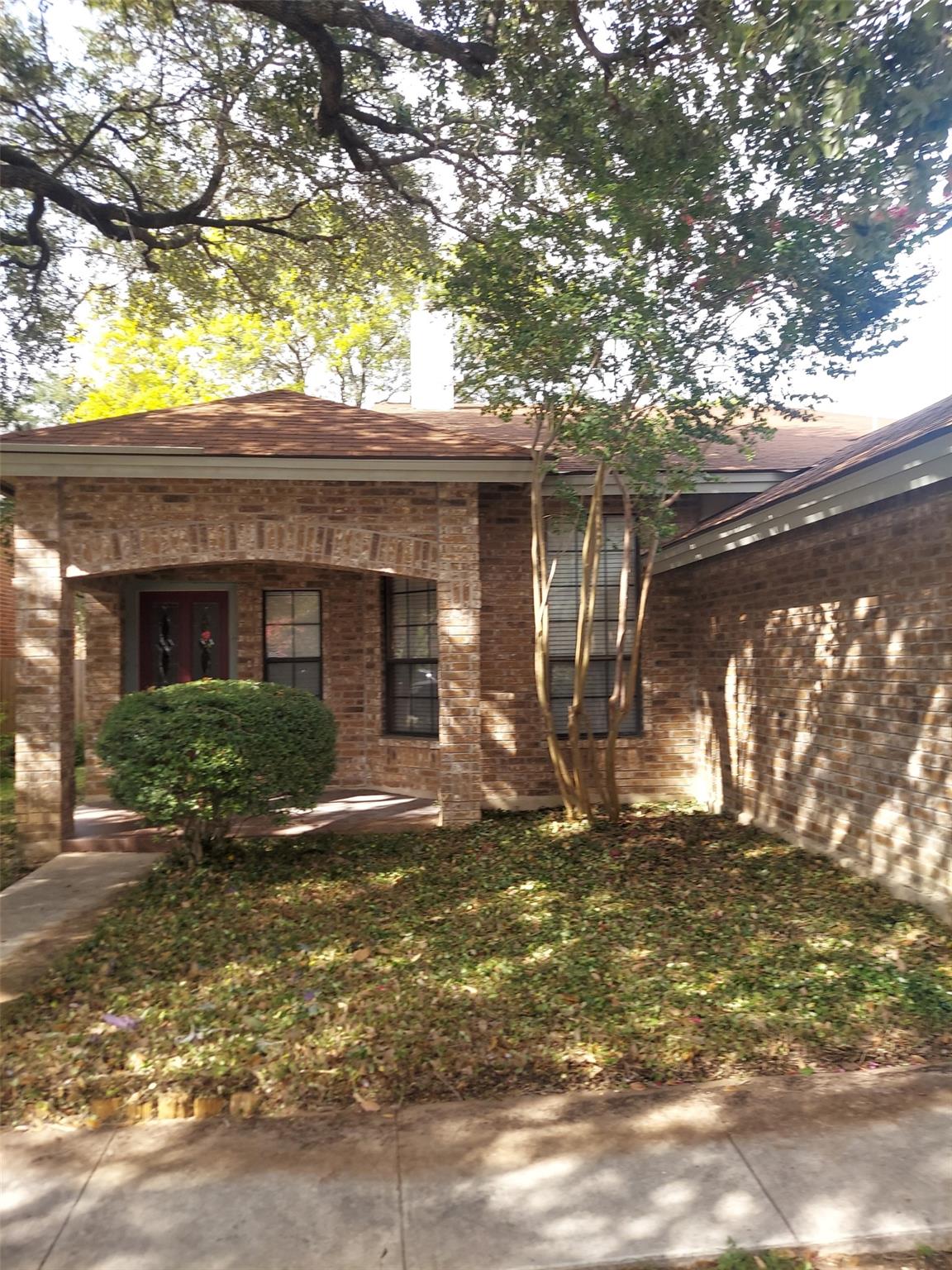 3215 Tree Grove DR — photo 3