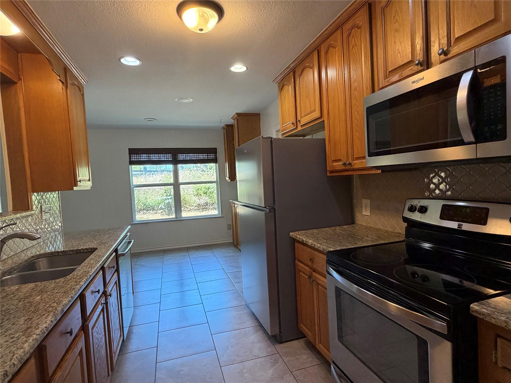801 Brushy Creek DR — photo 3