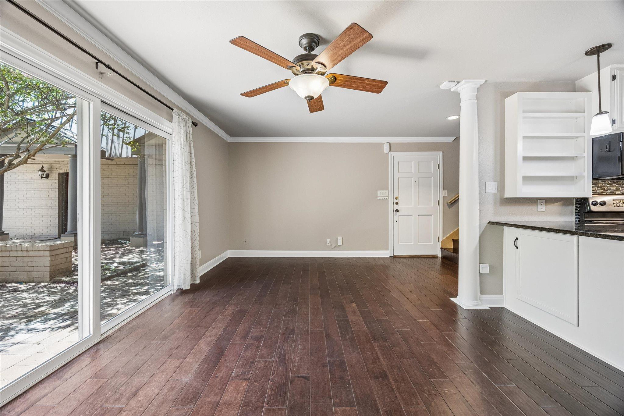2500 Steck Ave #18 — photo 4