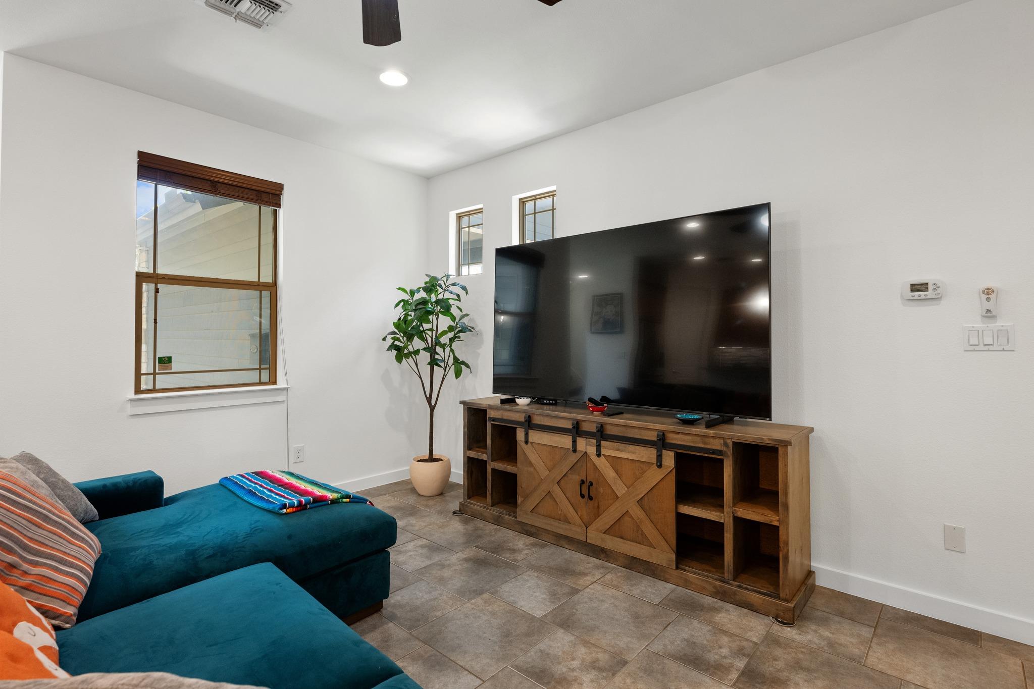 2208 Schriber ST #B — photo 4