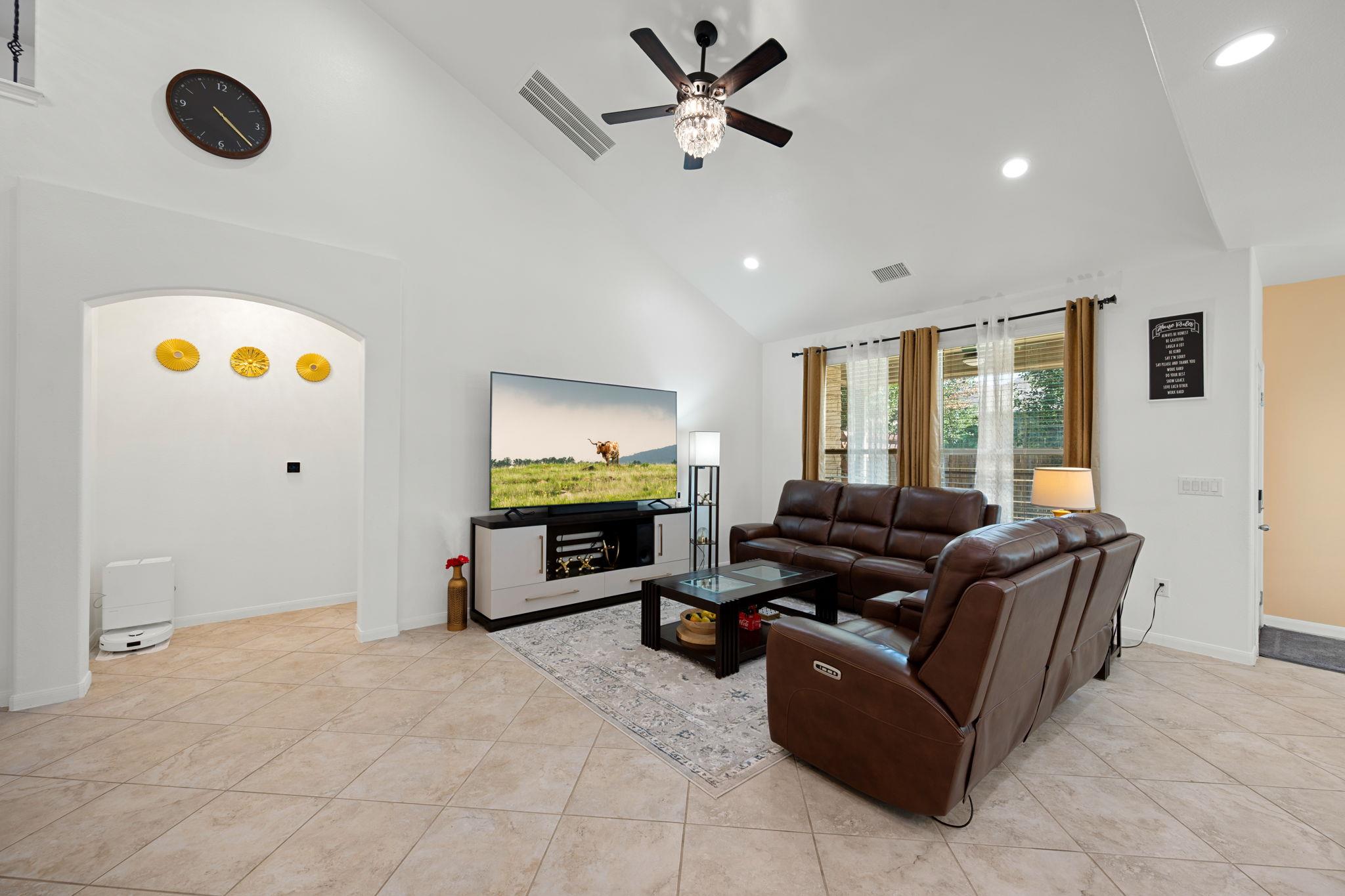 2509 Etta May LN — photo 5