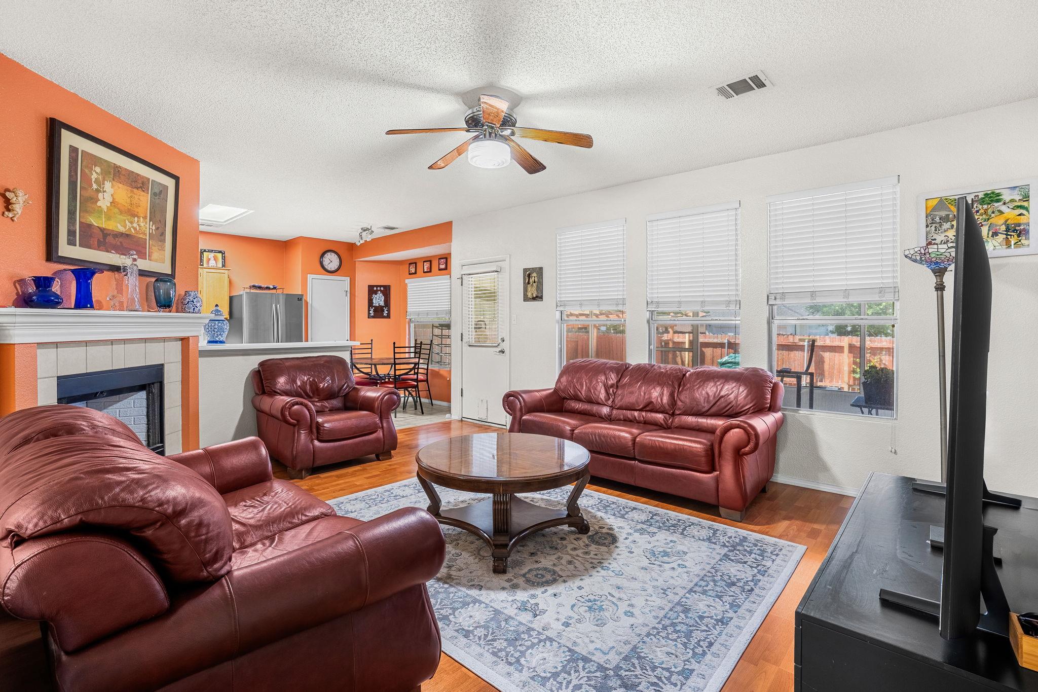 1121 Black Locust DR — photo 3
