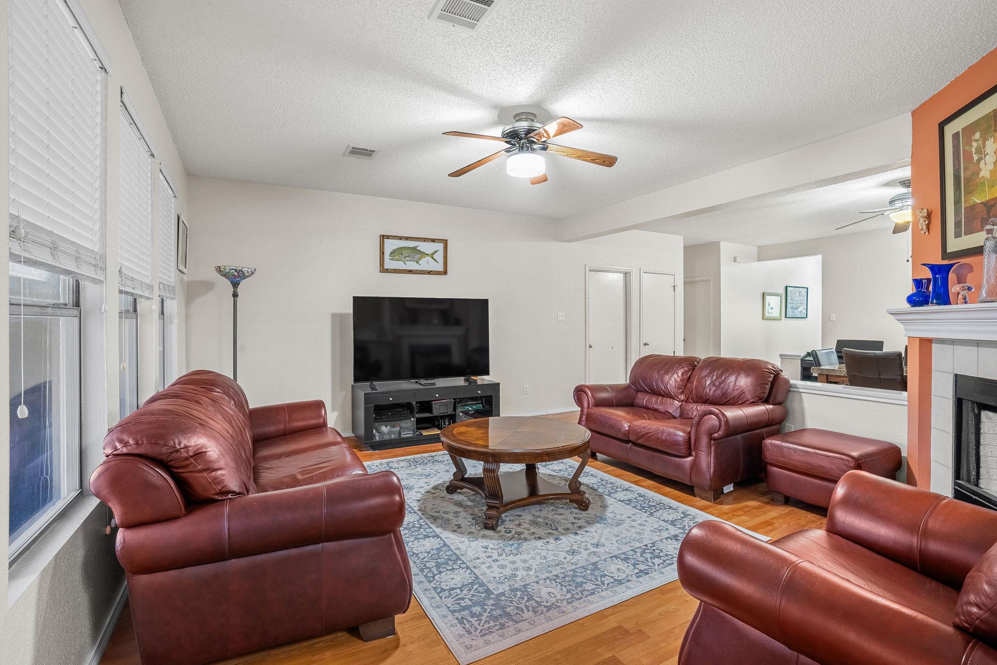 1121 Black Locust DR — photo 5