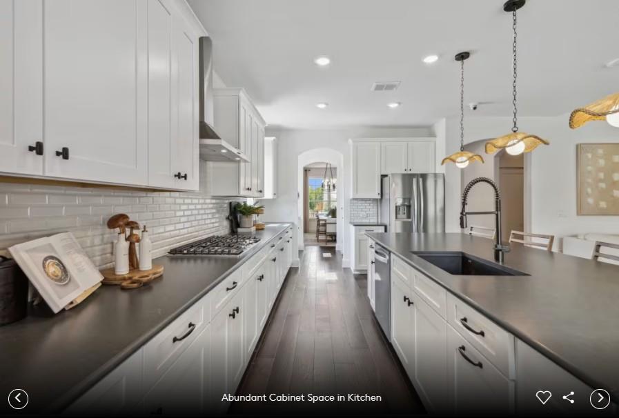 3021 Delaware ST — photo 4