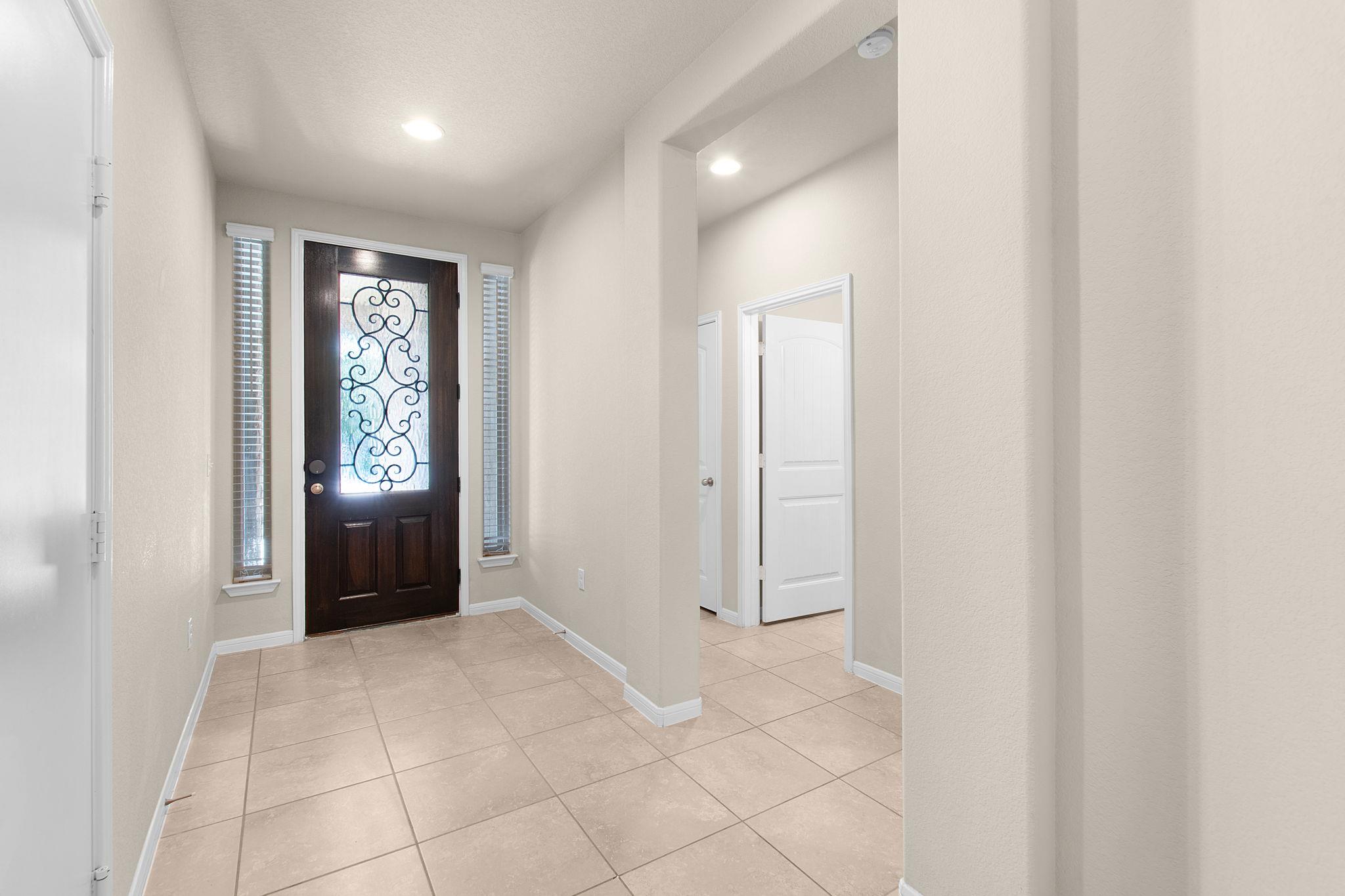 2437 Lyla LN — photo 3