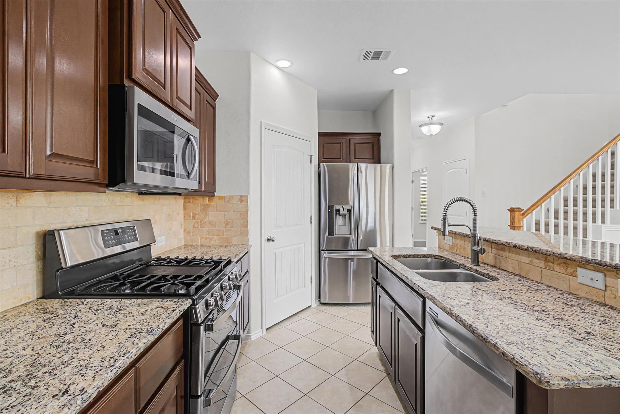501 Silver TRL — photo 3