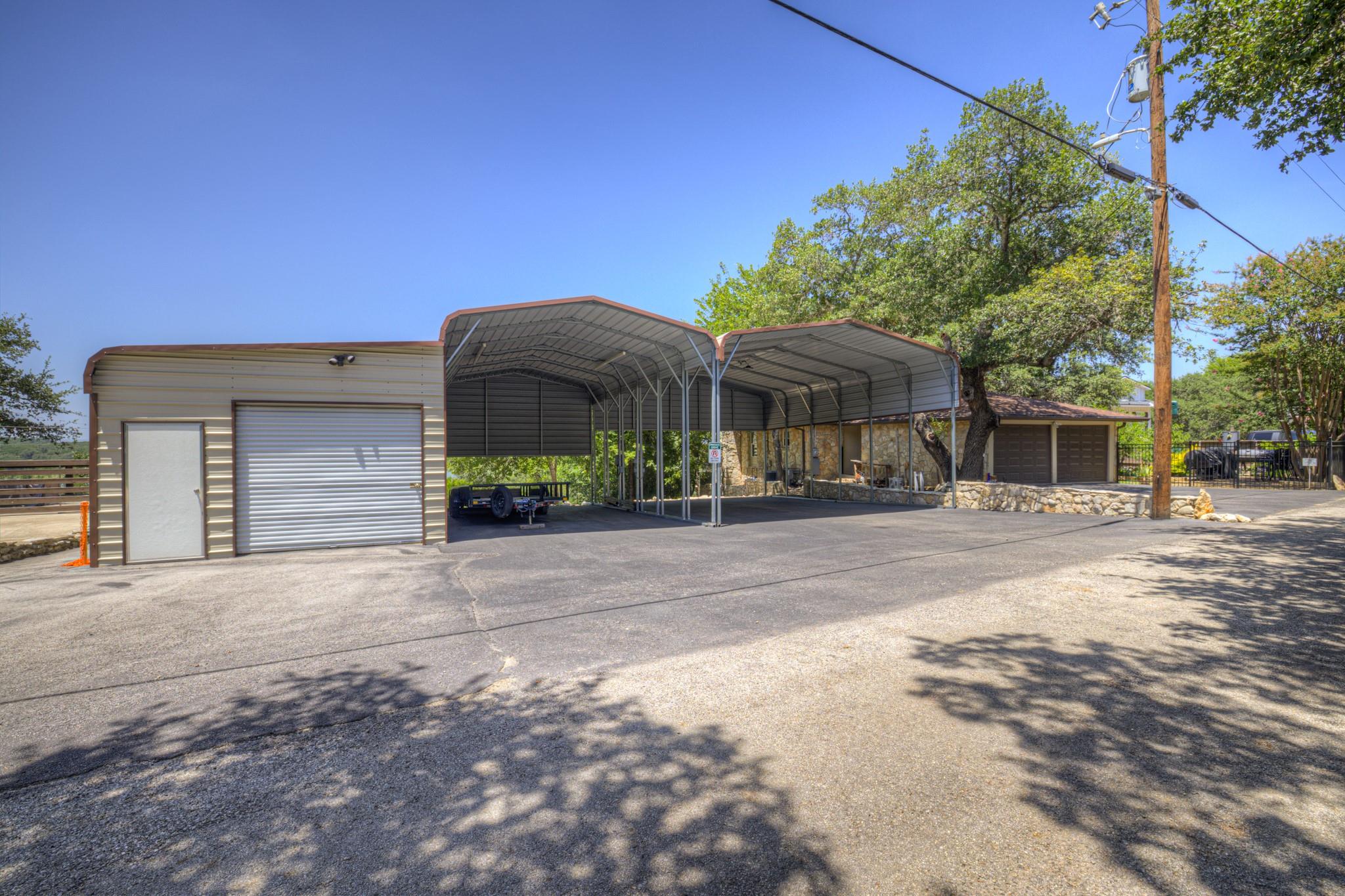 1422 Oakridge LN — photo 3