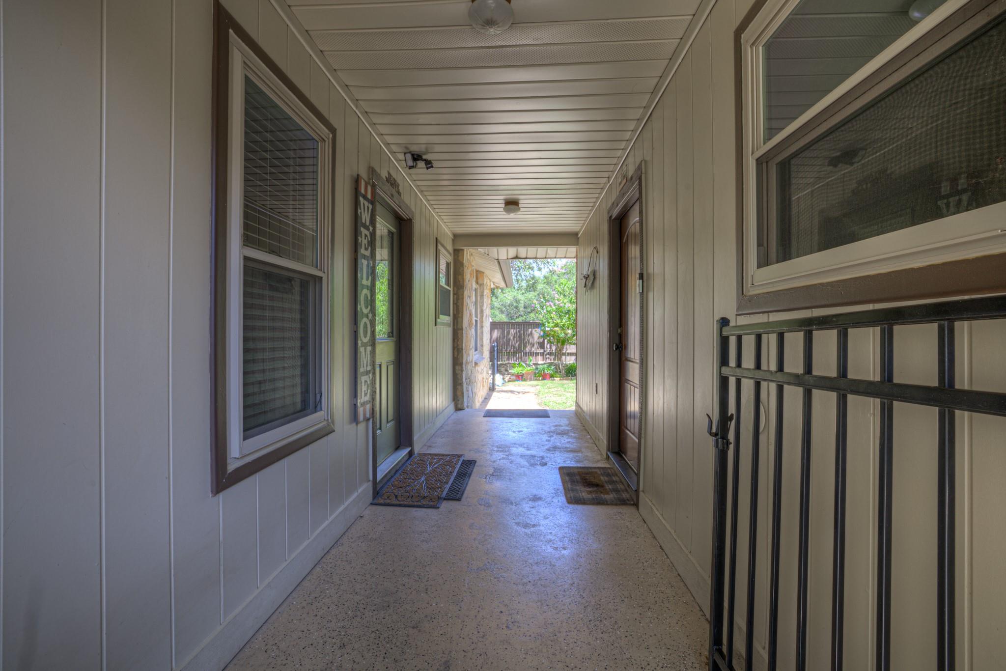 1422 Oakridge LN — photo 4
