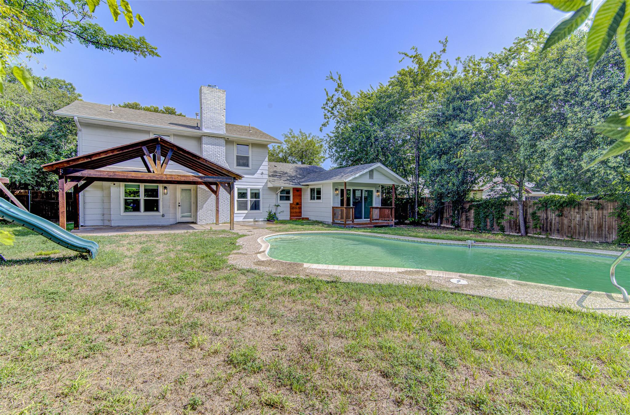 6905 Drexel DR — photo 4