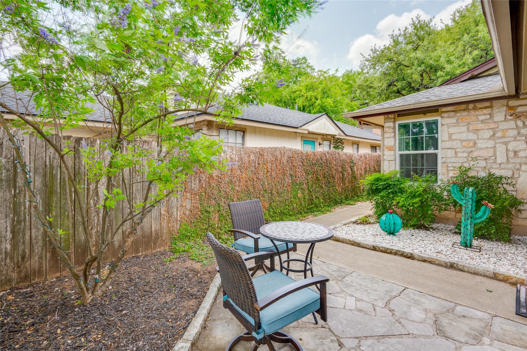 2412 Thornton RD #B — photo 4