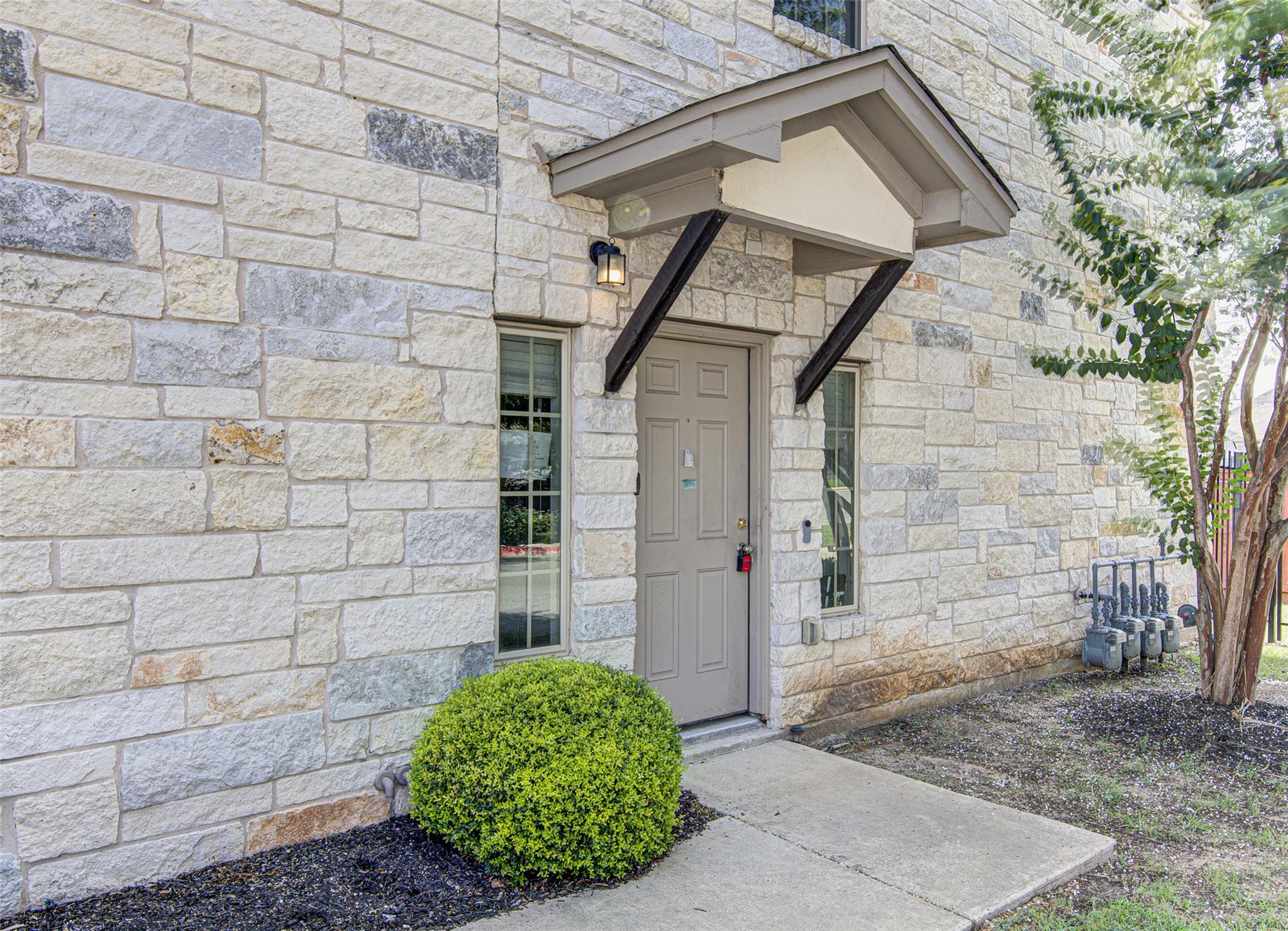 1407 Airedale RD #1104 — photo 4
