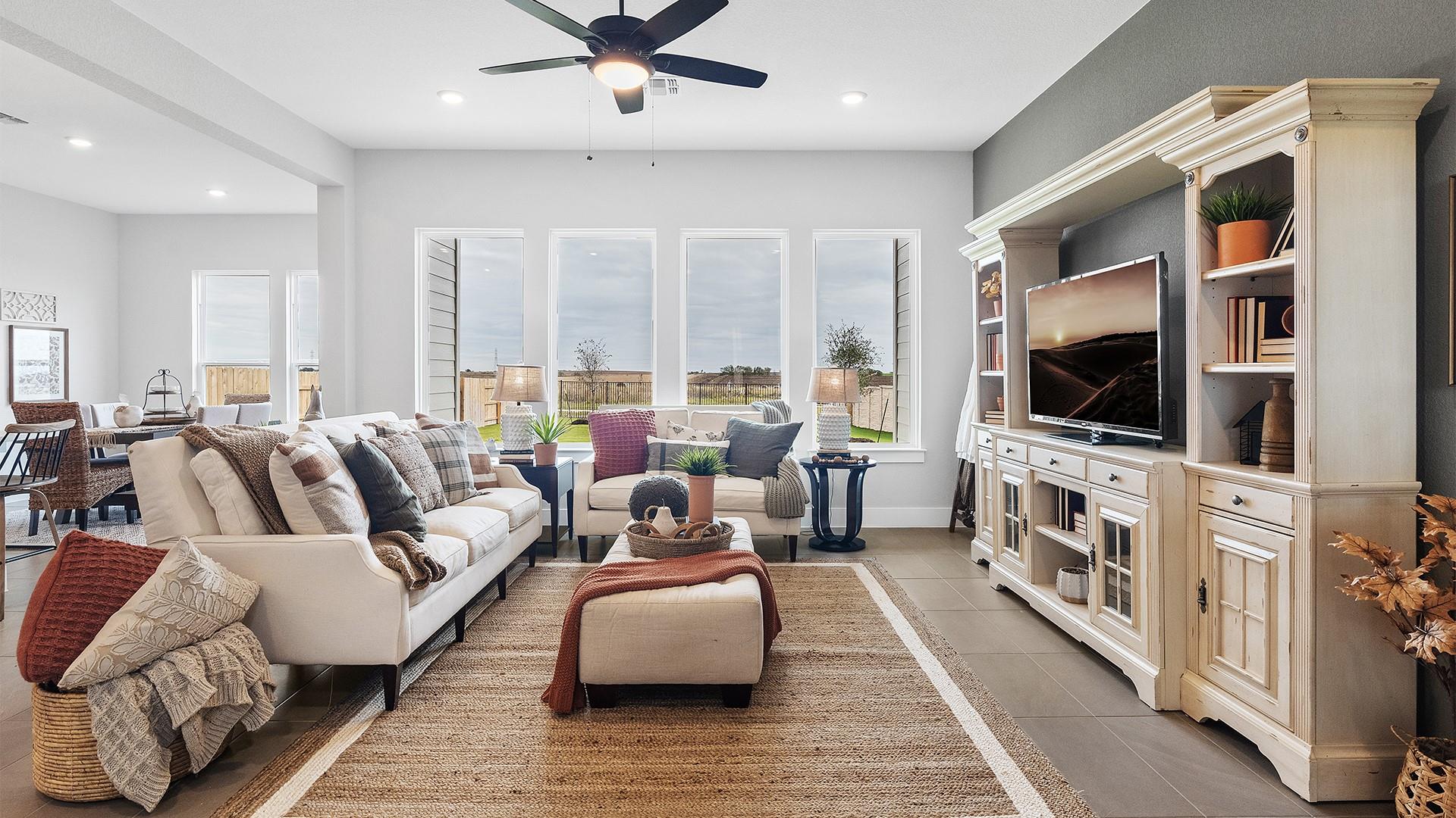 301 Raleigh DR — photo 3