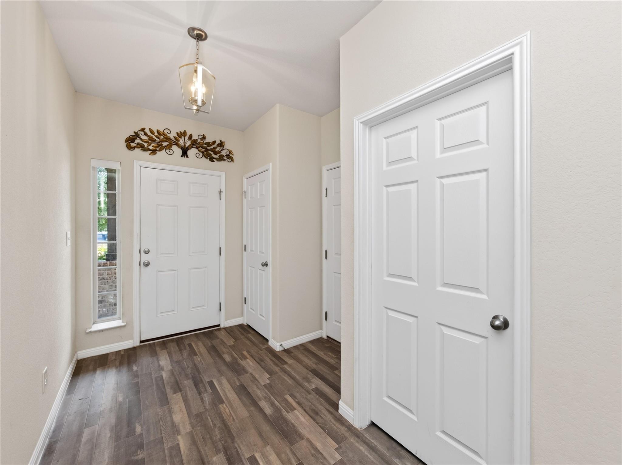 109 Lambert ST — photo 4