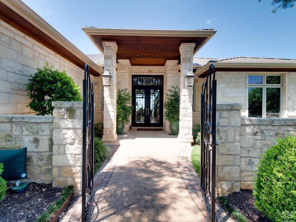 202 Hidden Hills CV — photo 3