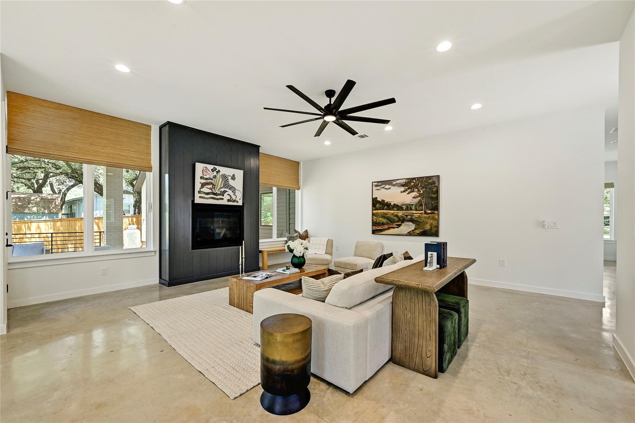 18405 Georgetown DR — photo 5
