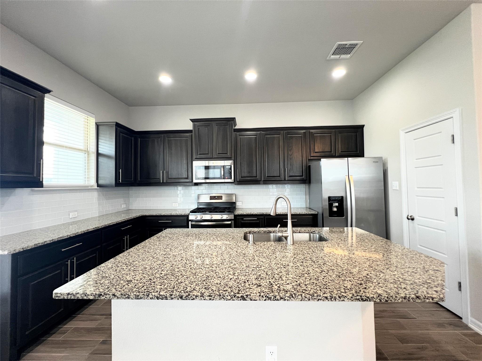 2101 Dillon Pond LN #B — photo 3