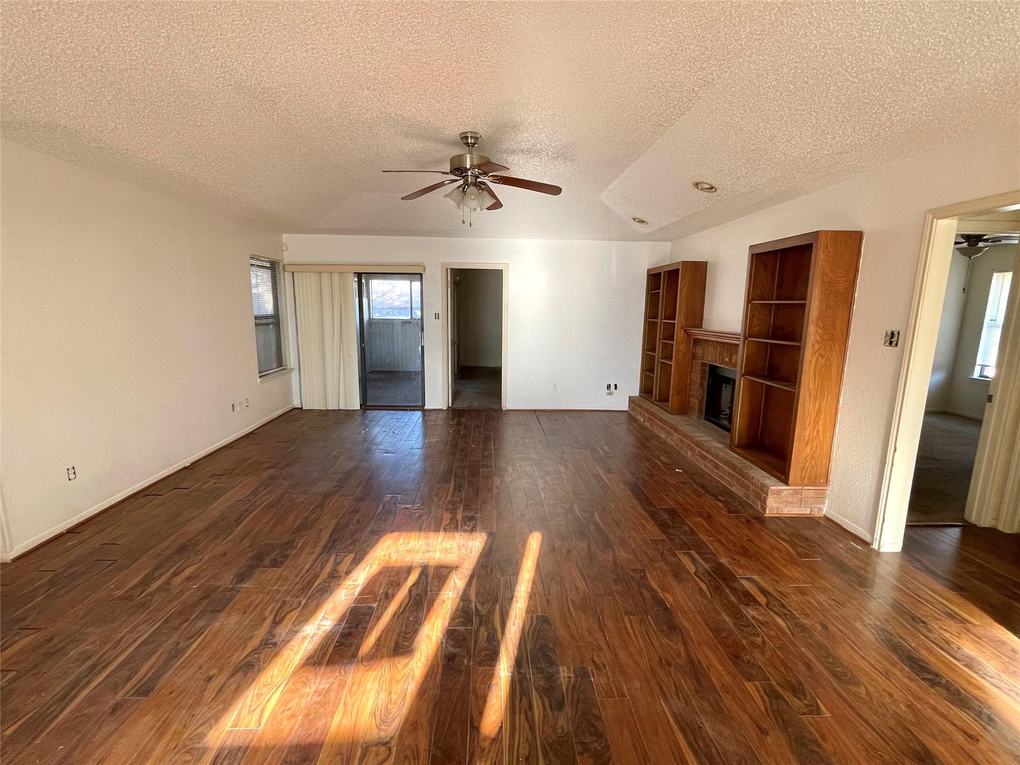 401 Highridge CV — photo 4