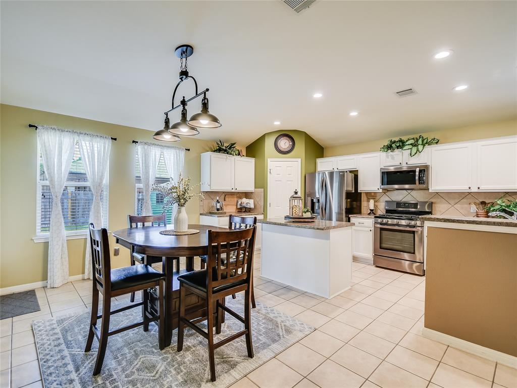 320 Creek Ridge LN — photo 5