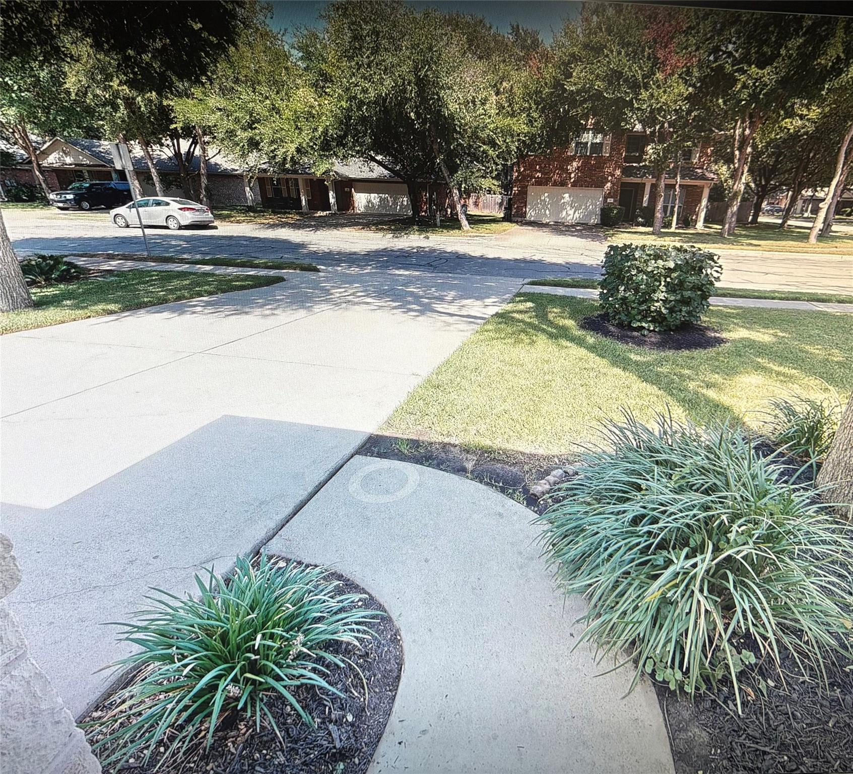 320 Creek Ridge LN — photo 3