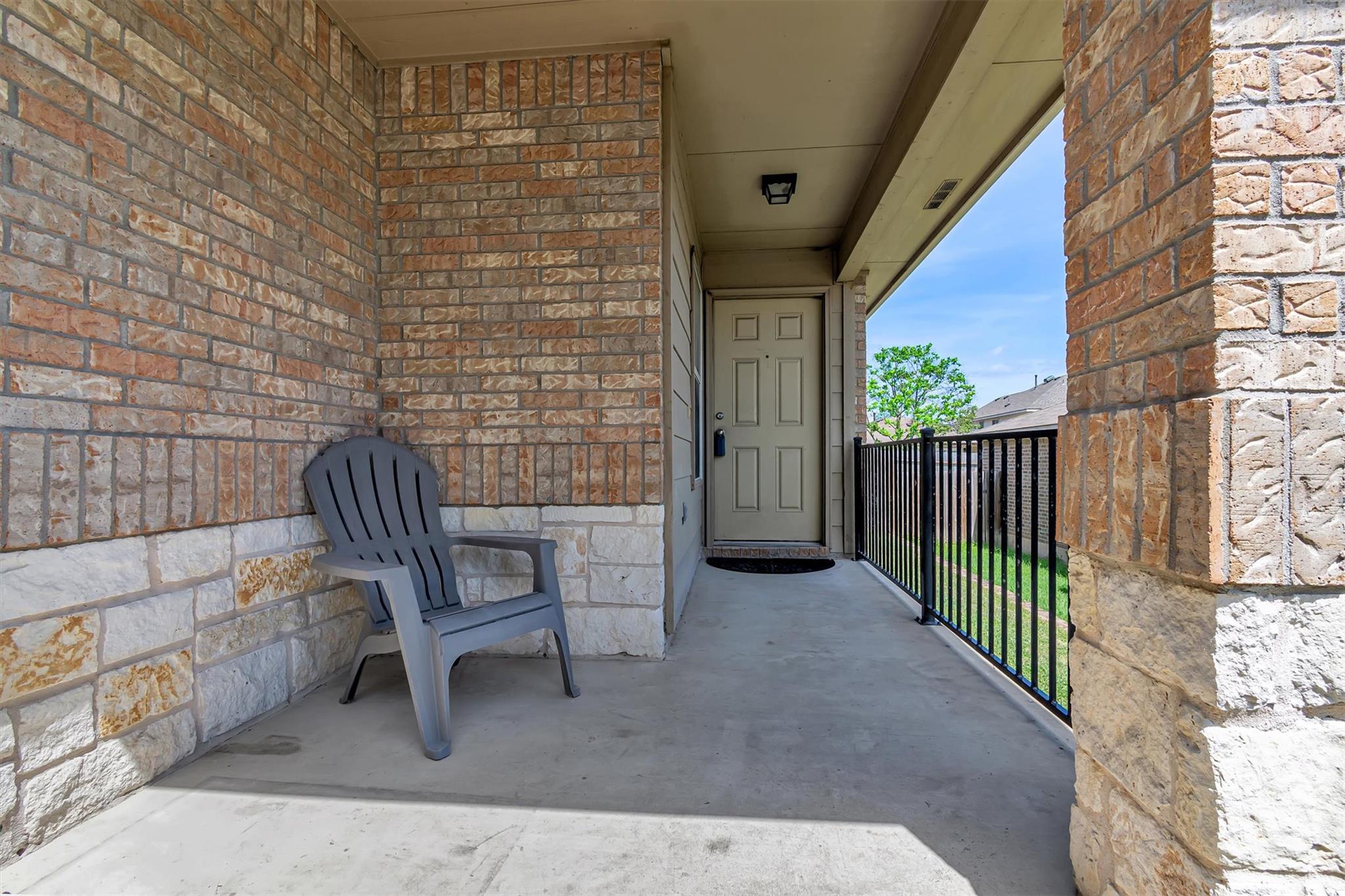 211 Pine Arbol PASS — photo 3