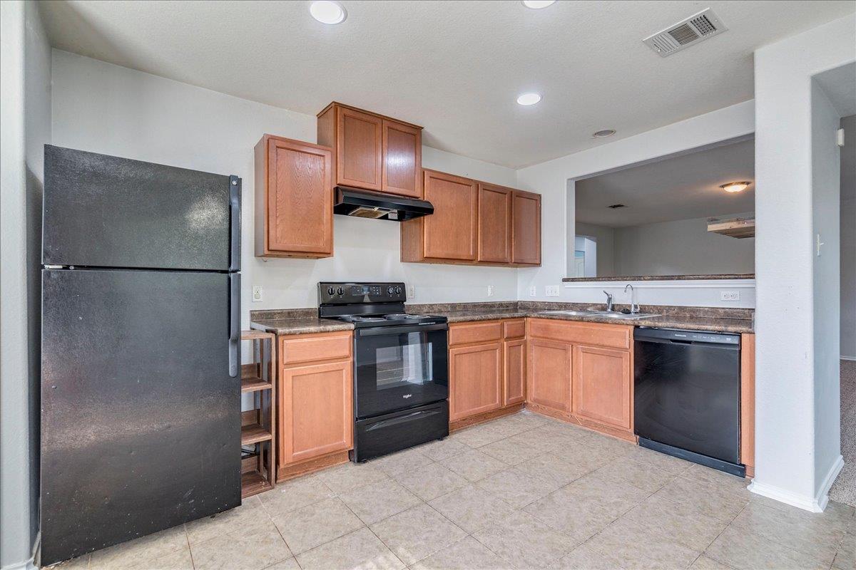 270 Cushman DR — photo 4
