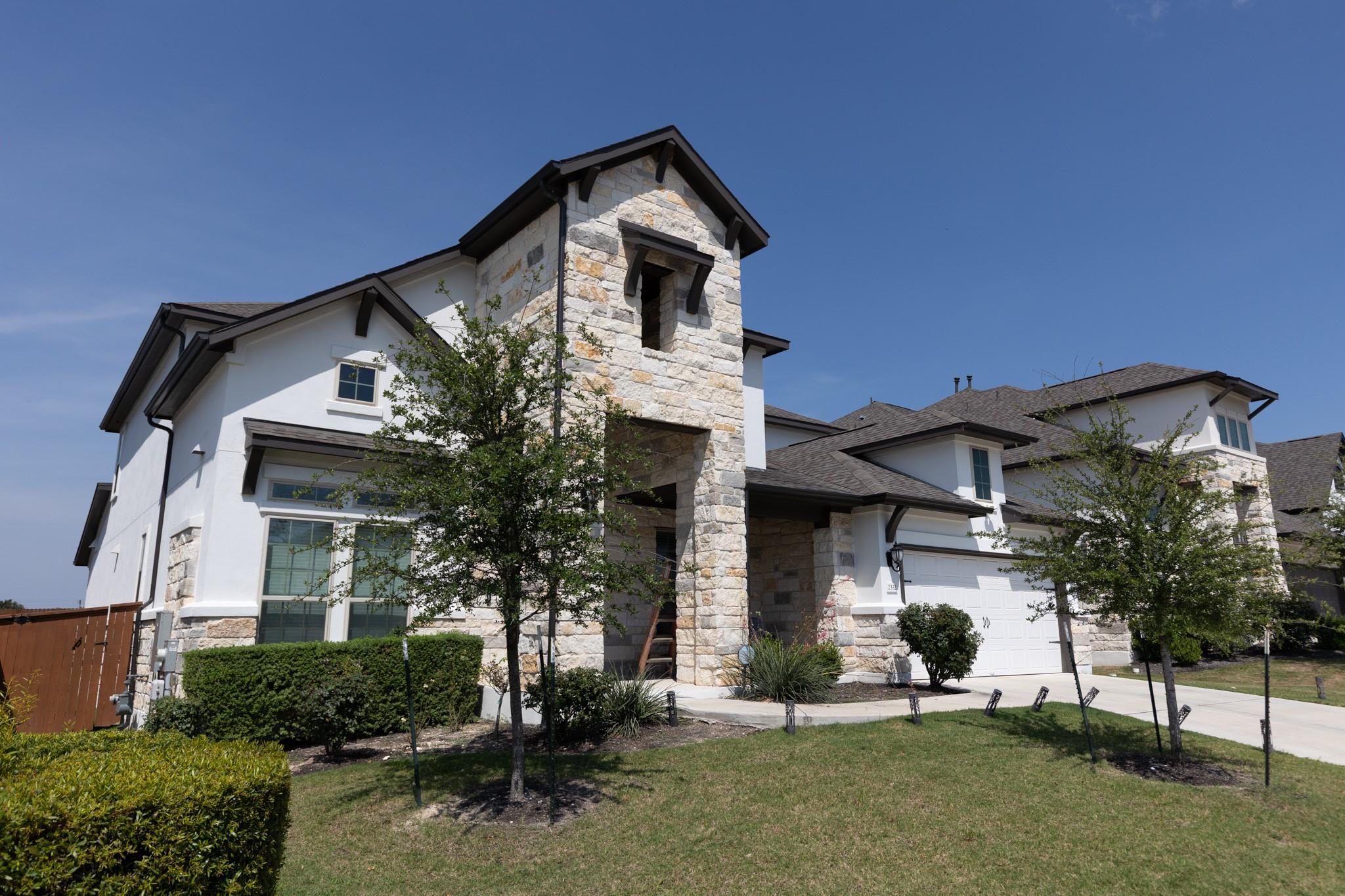 2332 Giona PL — photo 3