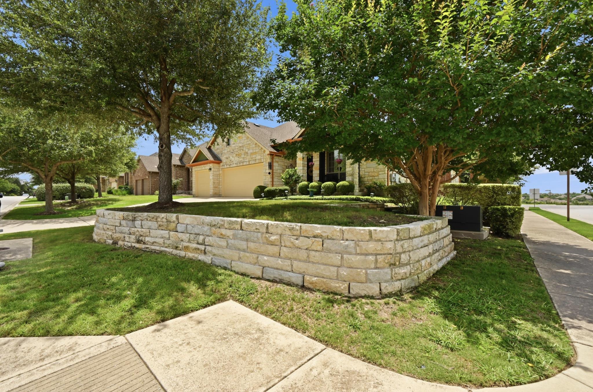 114 Drury LN — photo 3