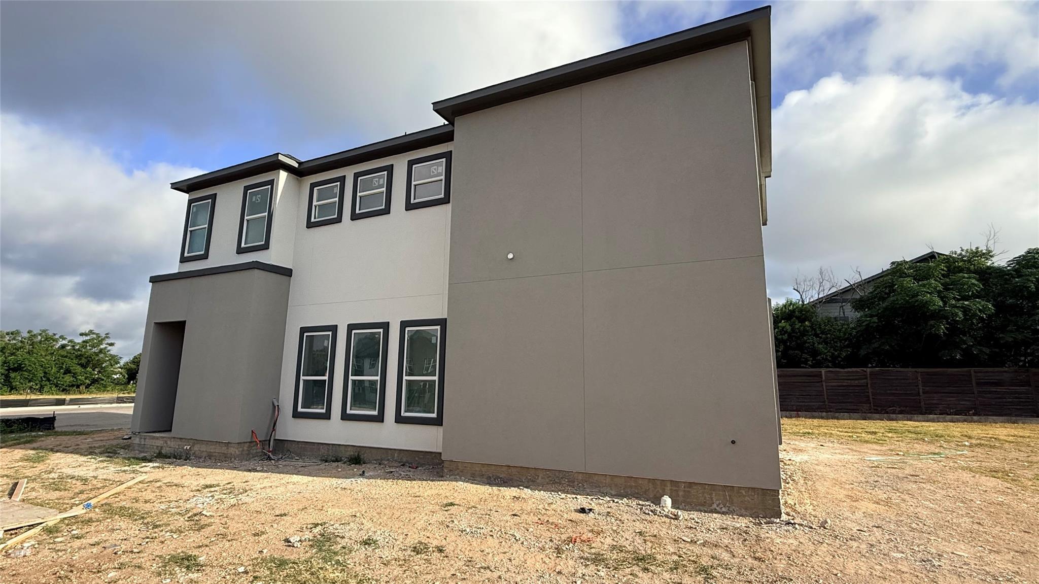 1204 Friends CV — photo 4