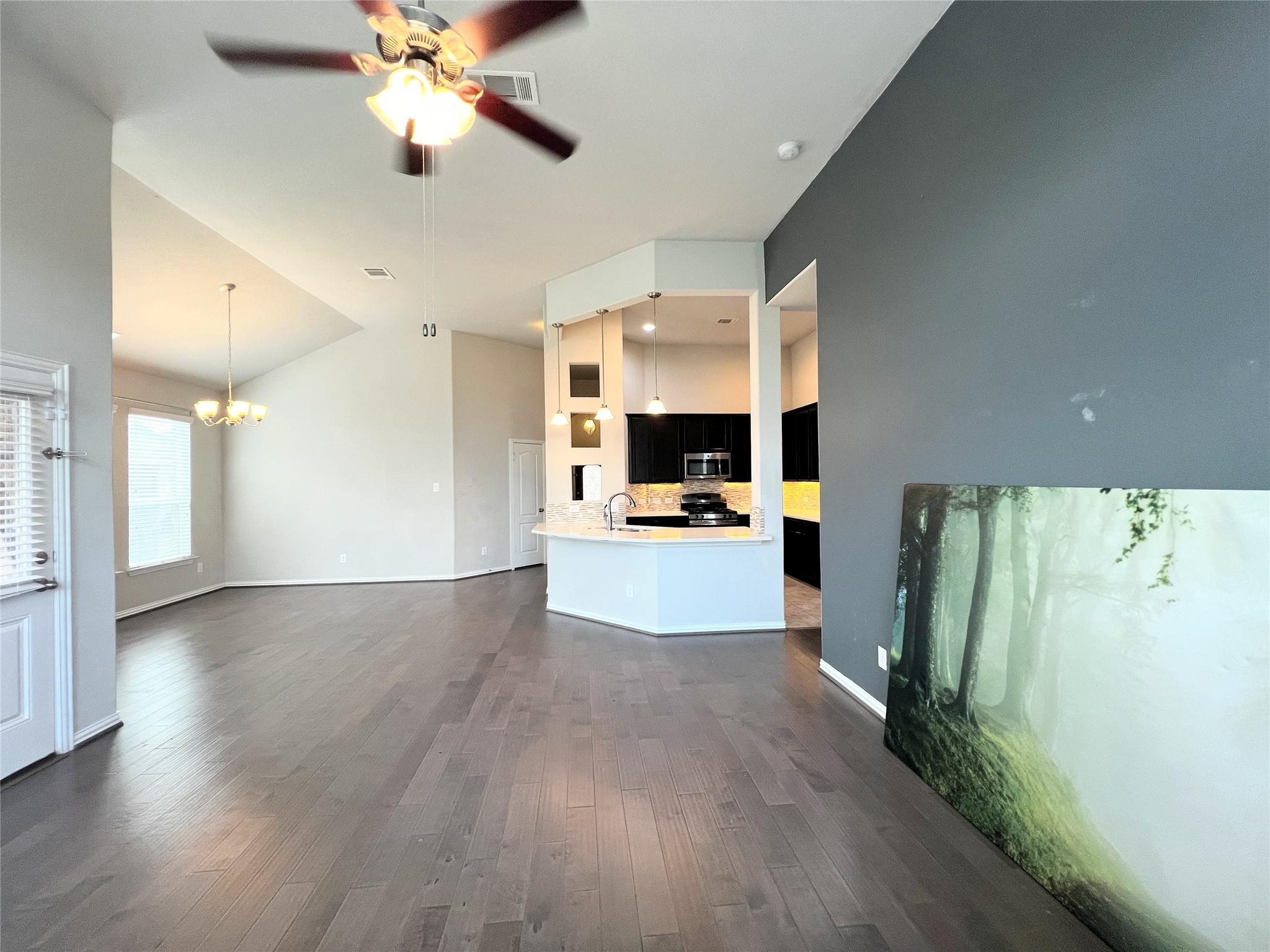 613 Palmilla ST — photo 5