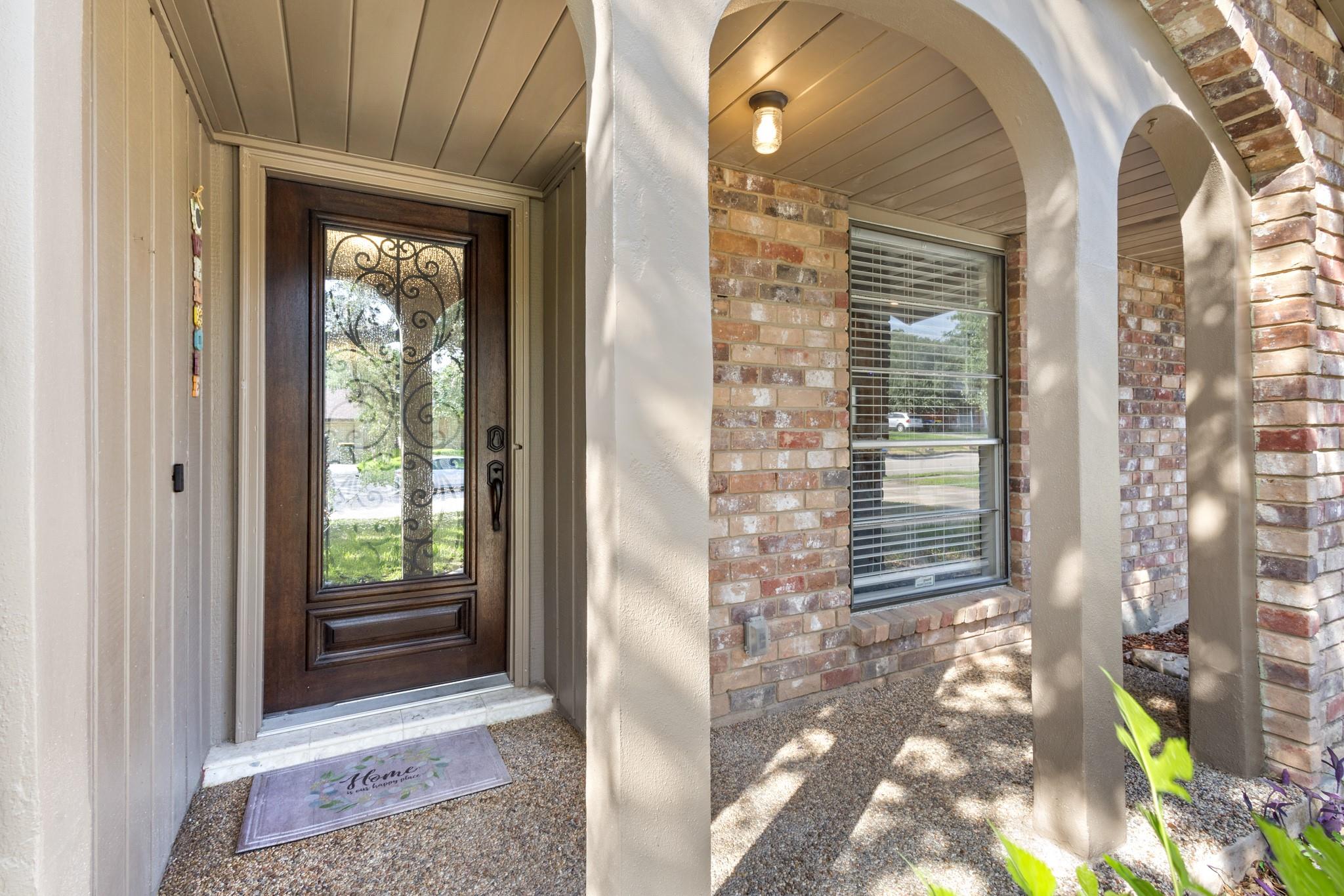 310 De Soto DR — photo 3