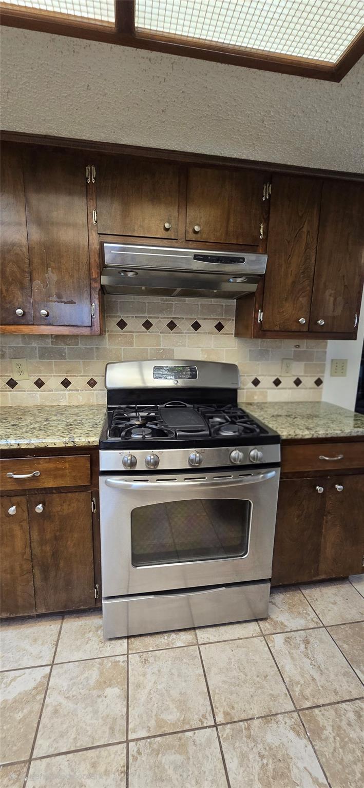 10909 Hillside Oak LN — photo 3