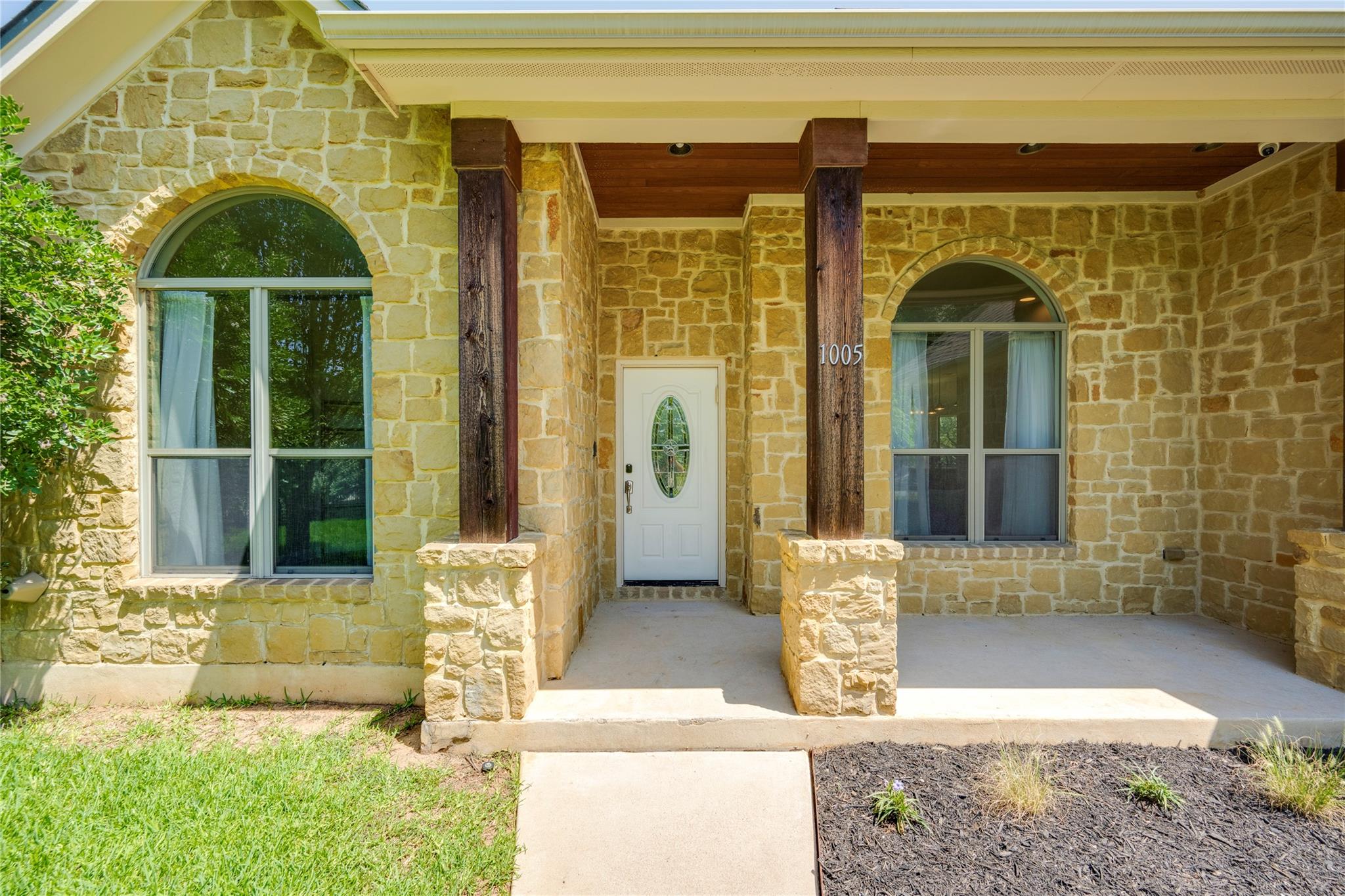 1005 Cedar Park DR — photo 3