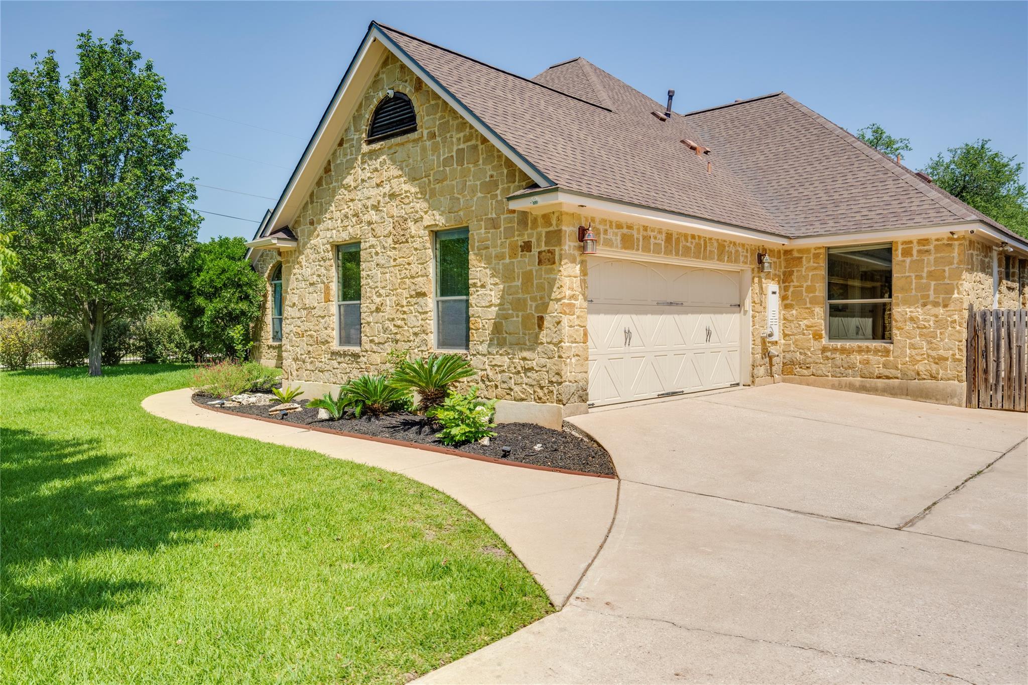 1005 Cedar Park DR — photo 4