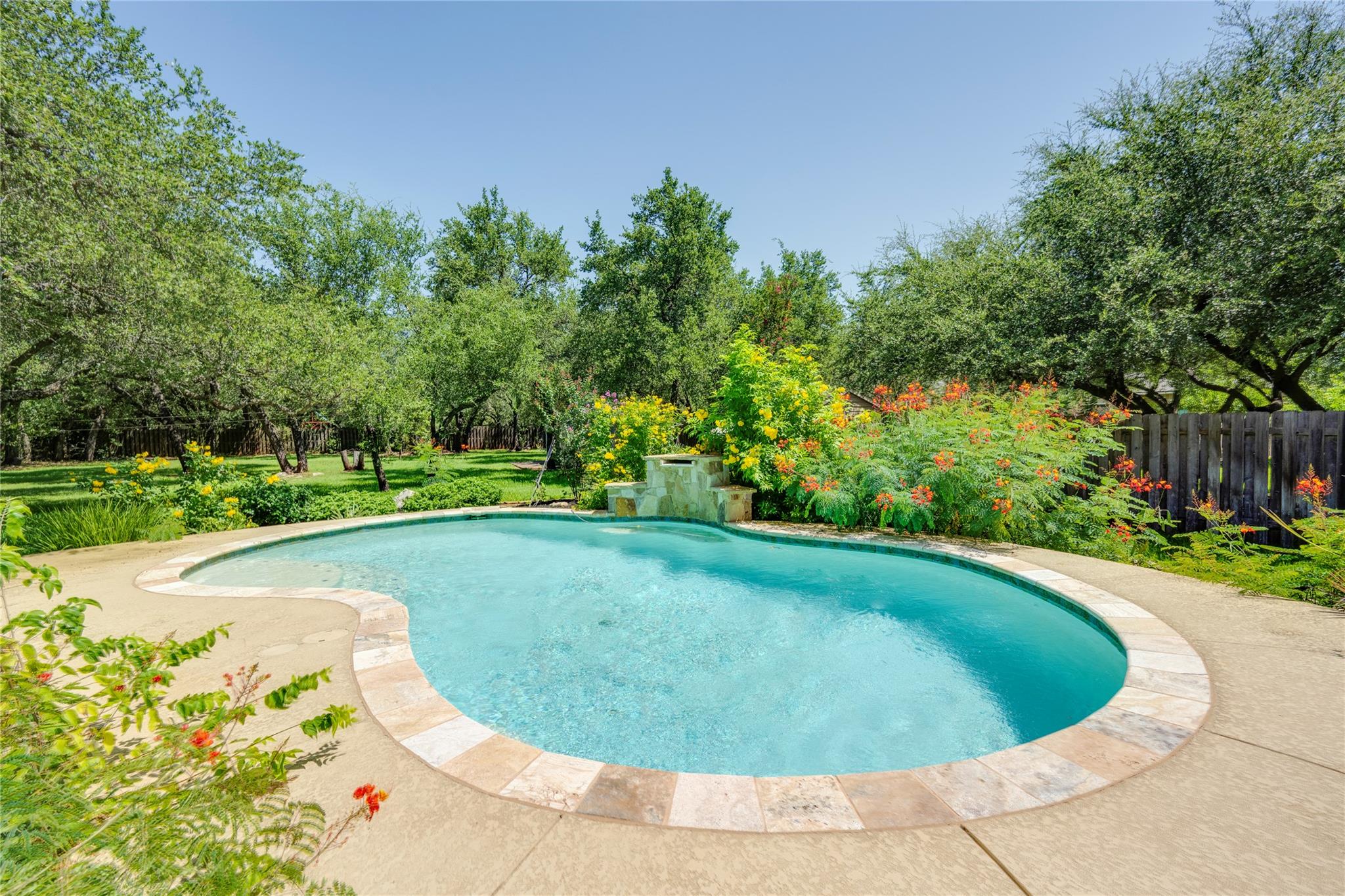 1005 Cedar Park DR