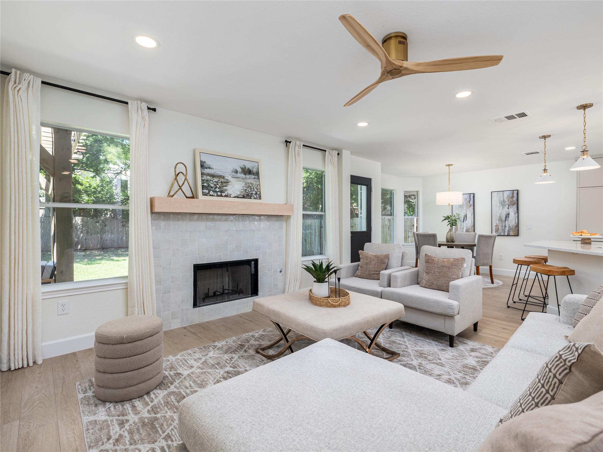 525 Golden Creek DR — photo 5