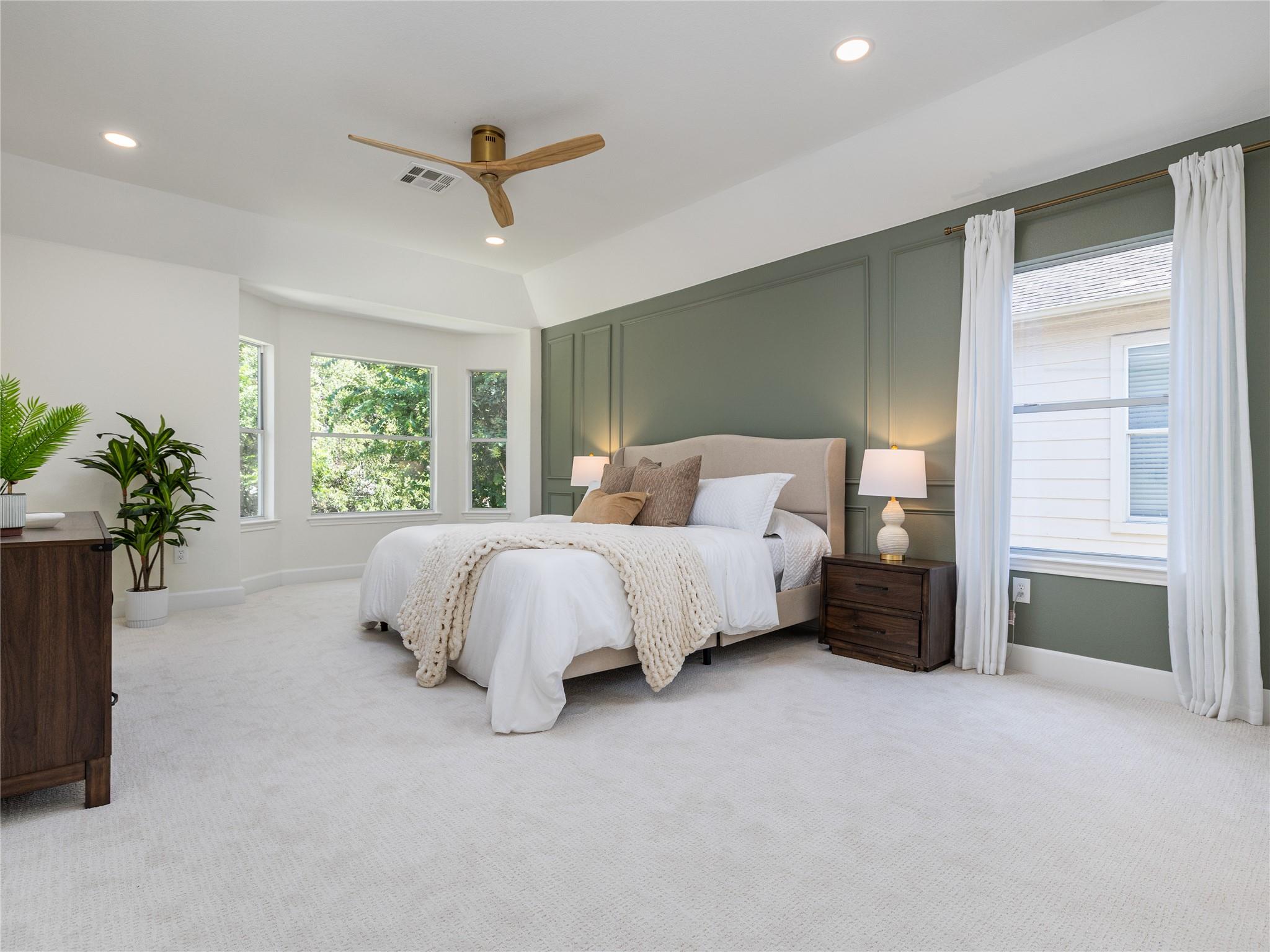 525 Golden Creek DR — photo 3