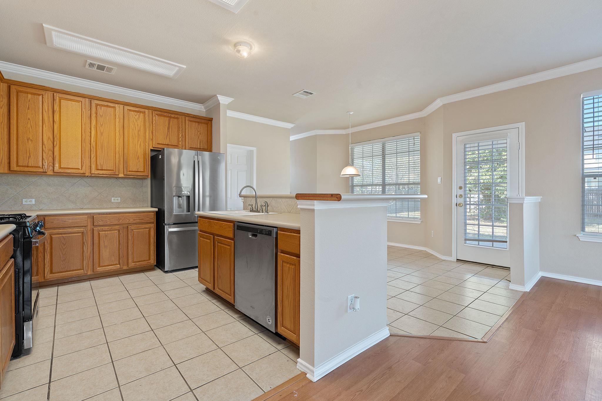 10808 Chippenhook CT — photo 5