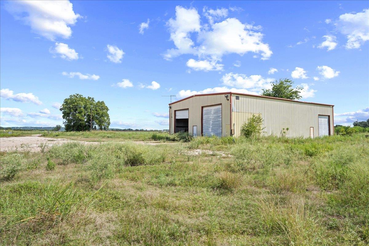 399 Prune RD — photo 4