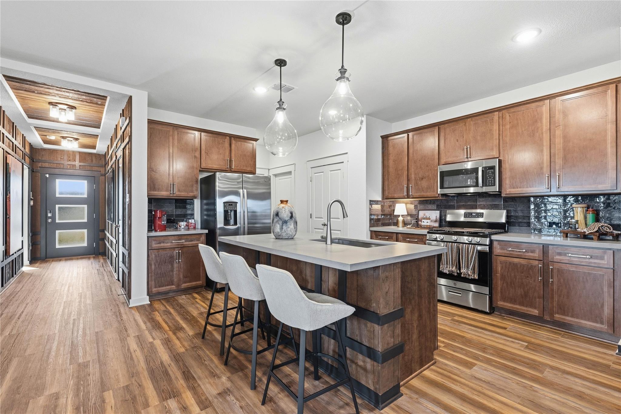20412 Cassidy LN — photo 4