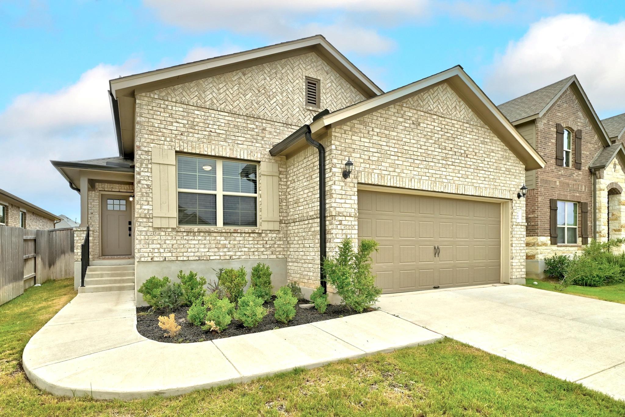 149 Hackberry LN — photo 3