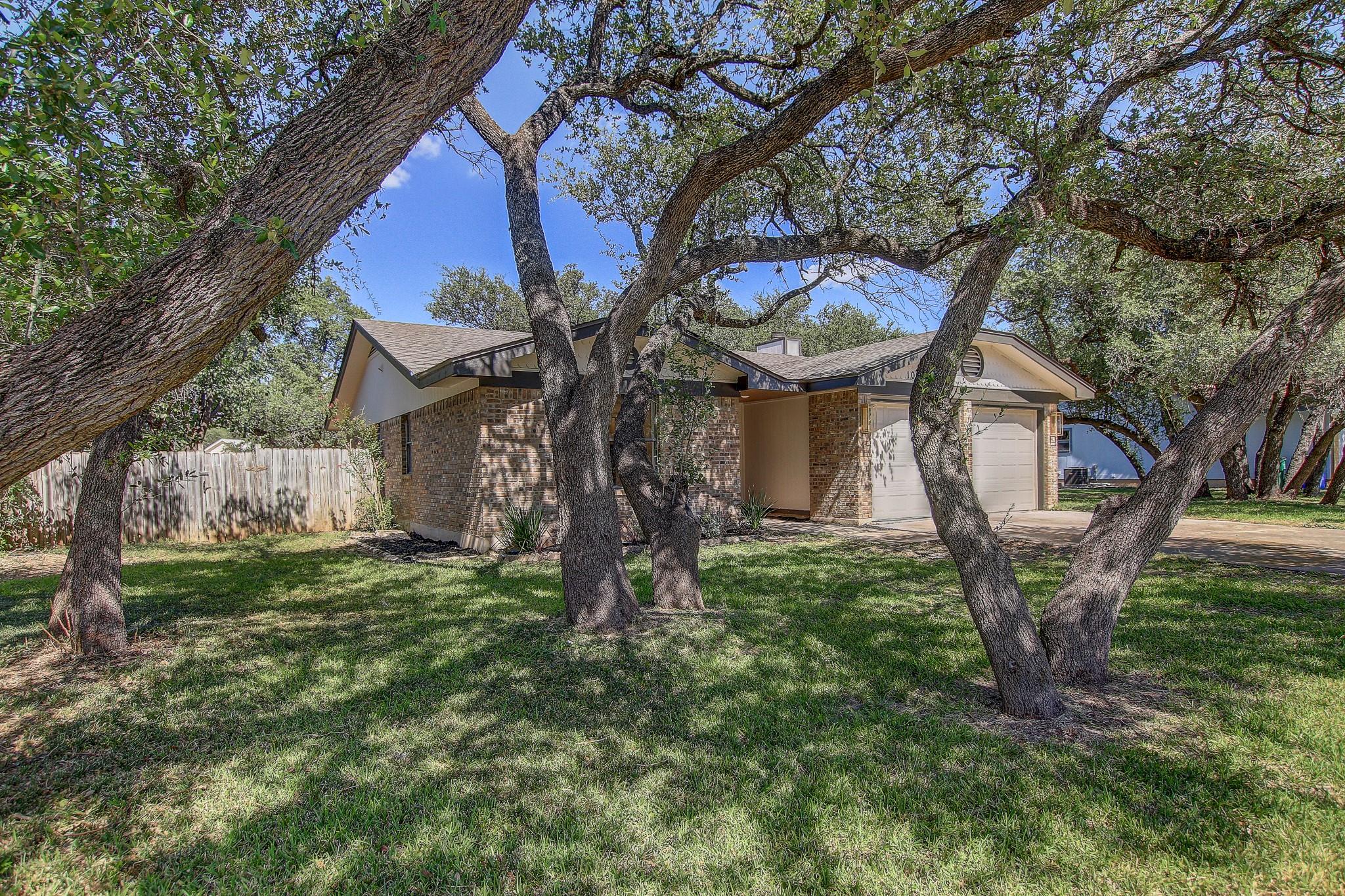 100 Mount Rushmore DR — photo 4