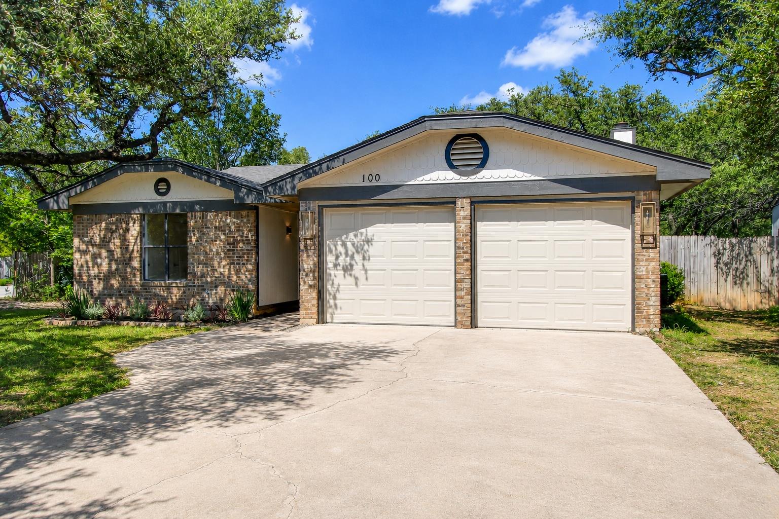 100 Mount Rushmore DR — photo 3